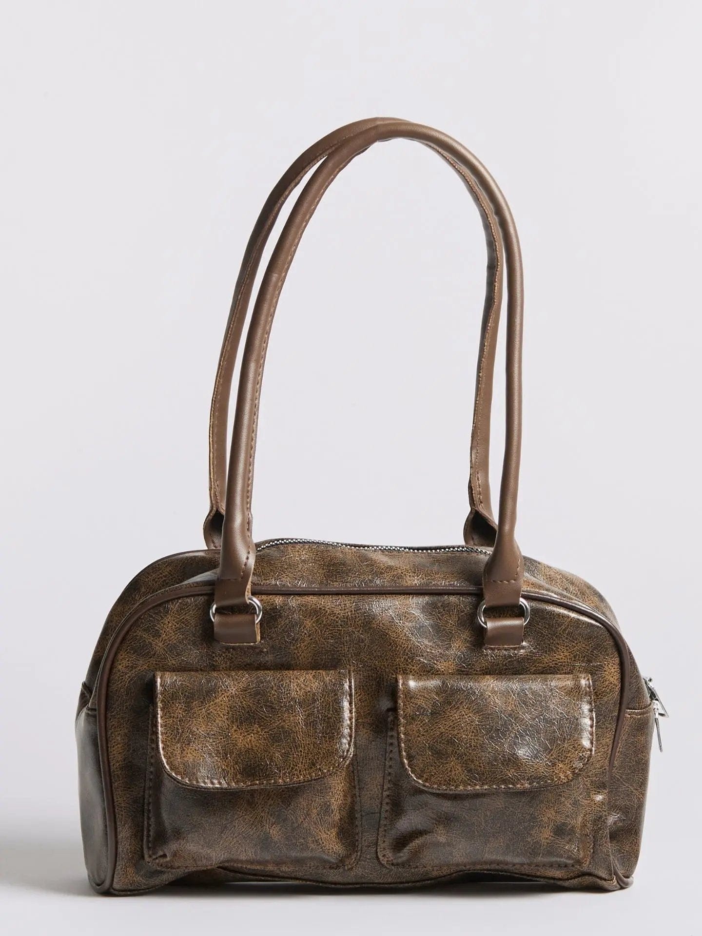 Sleek Distressed Leather Carry Noirvere