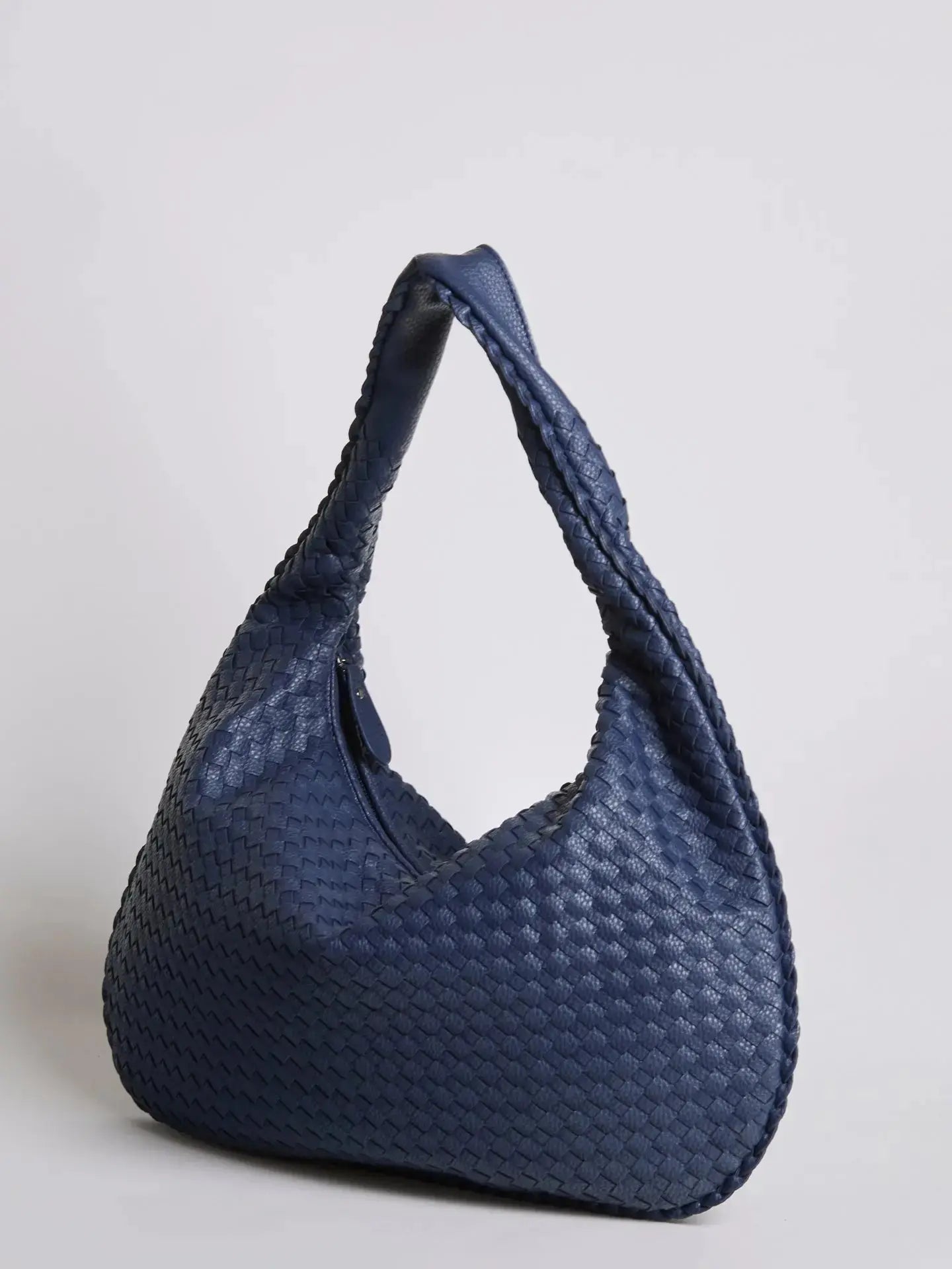 The One Shoulder Wonder Noirvere