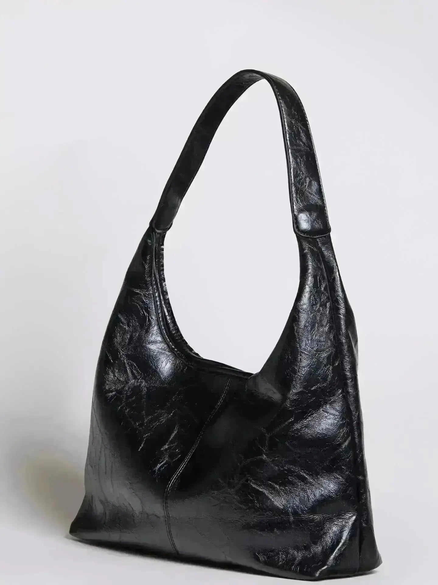 Scarlett Distressed Leather Tote Noirvere