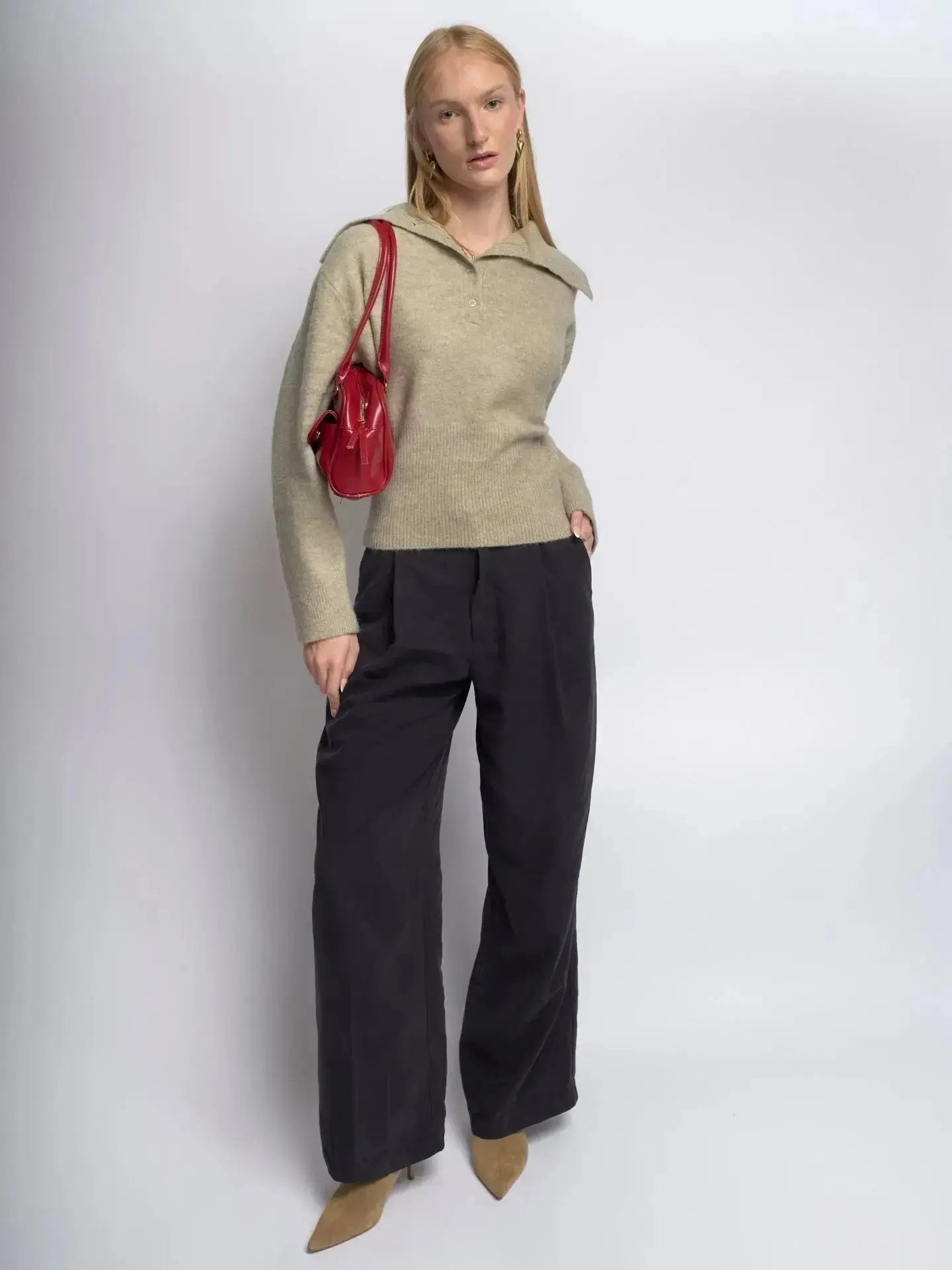 Sleek Daily Leather Carry Noirvere