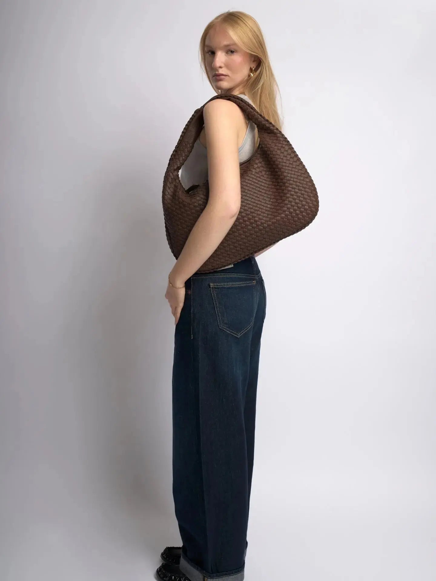 The One Shoulder Wonder Noirvere