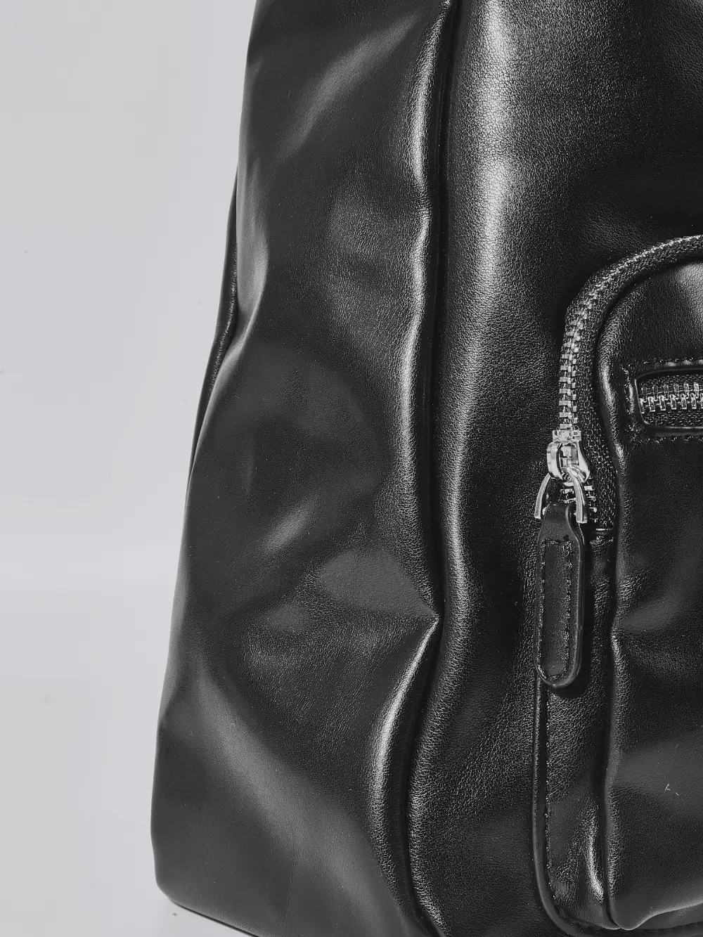 Claire Pocket Shoulder Bag Noirvere