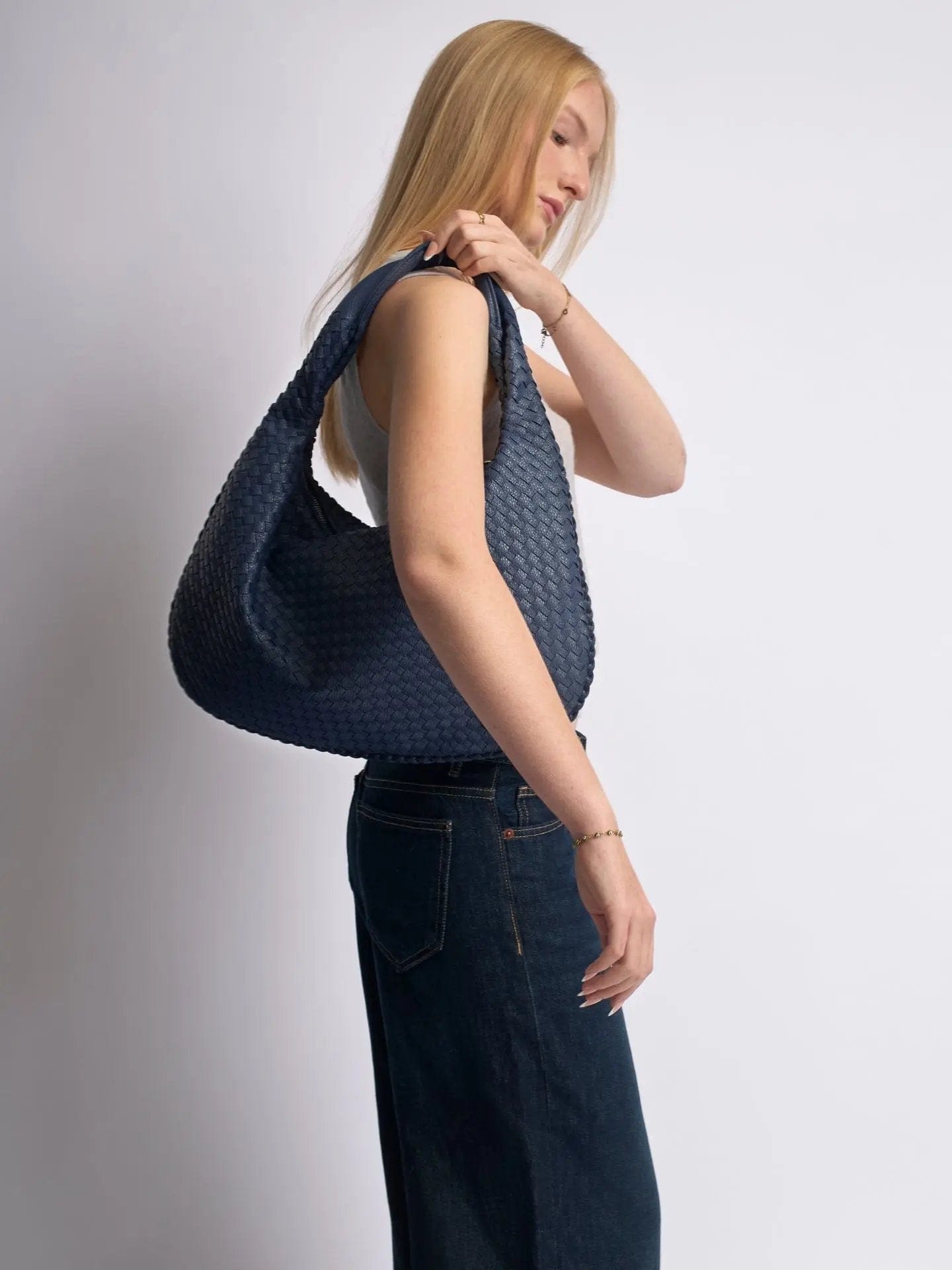 The One Shoulder Wonder Noirvere