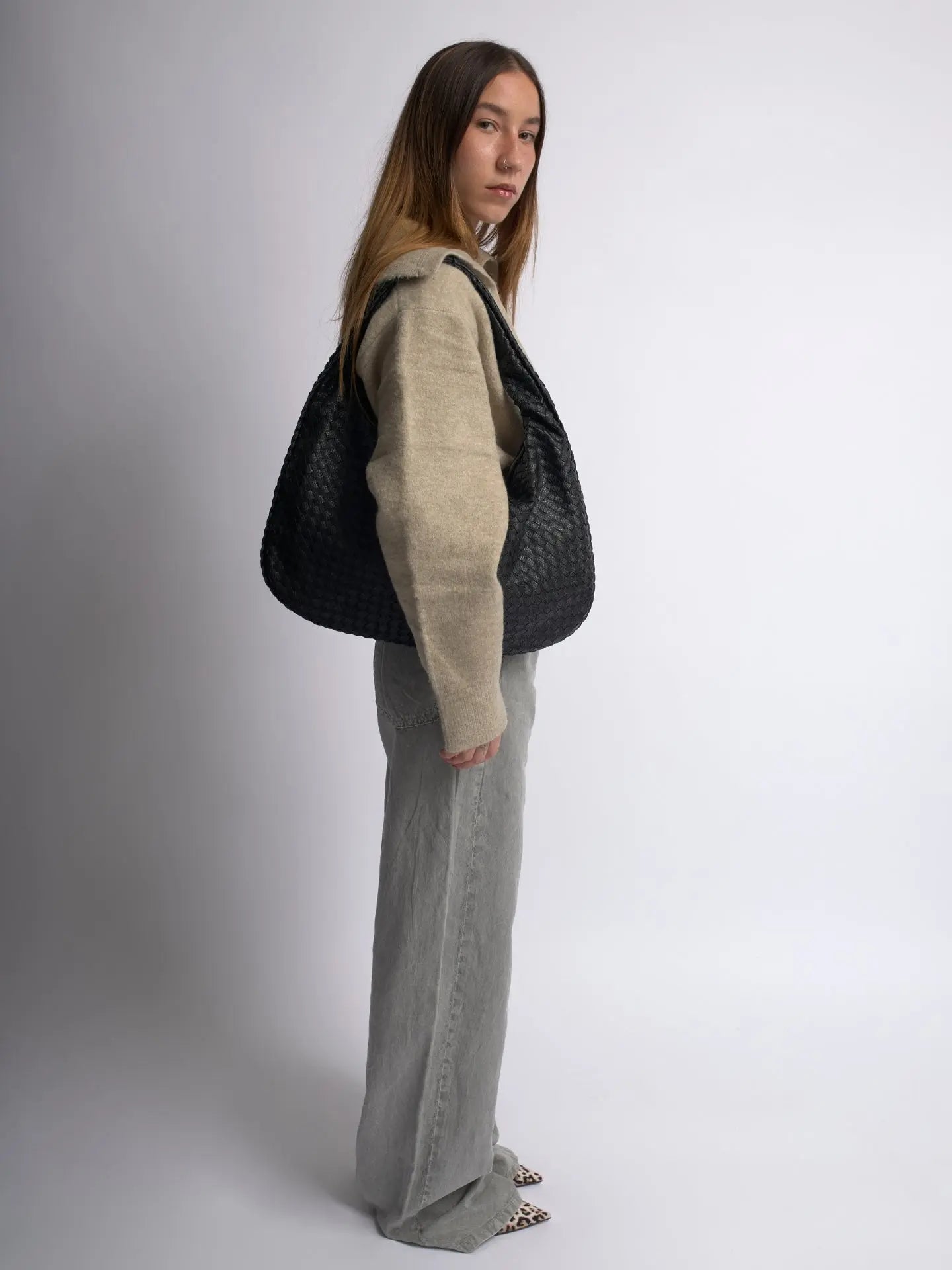 The One Shoulder Wonder Noirvere