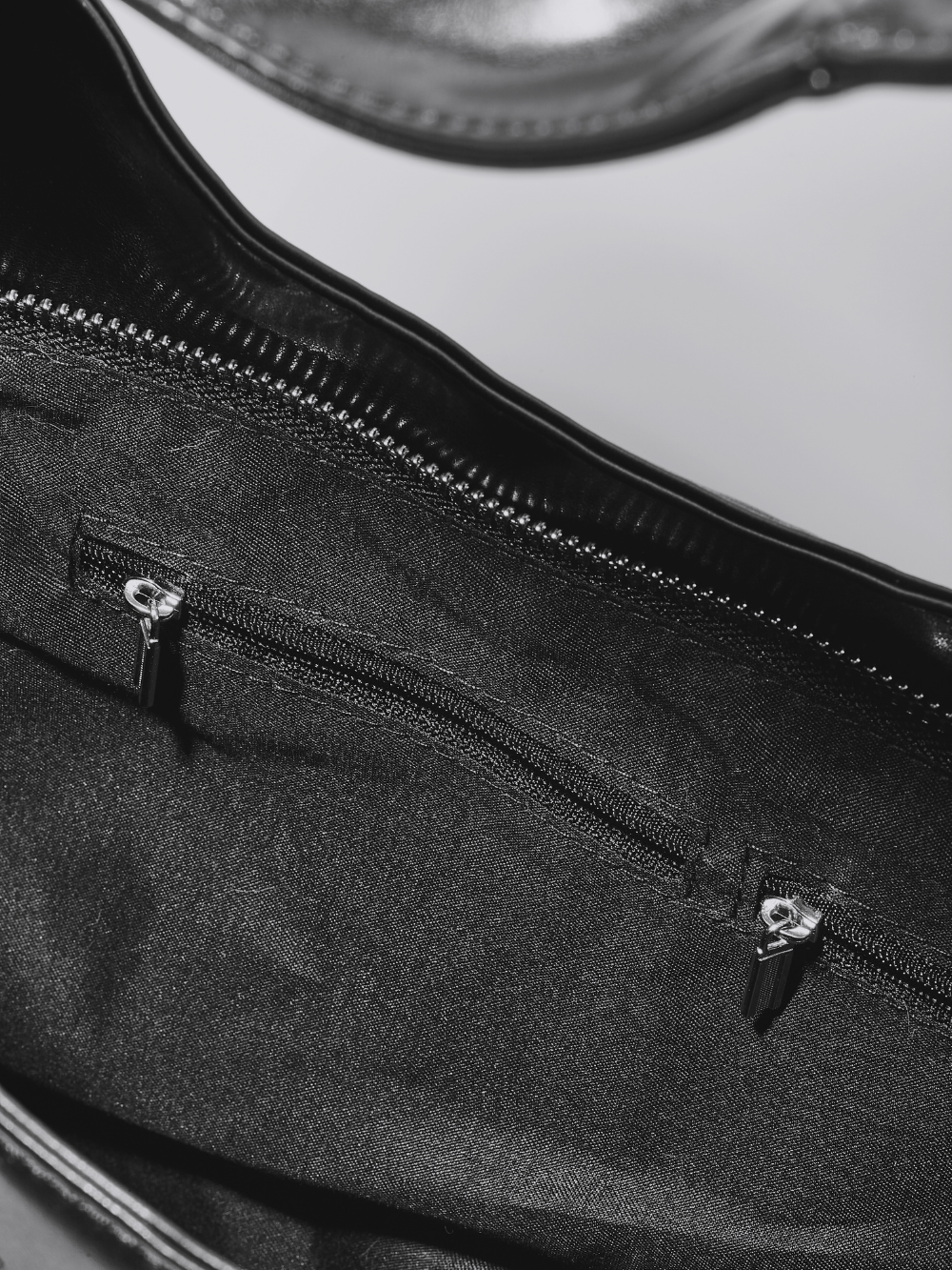 Claire Pocket Shoulder Bag Noirvere