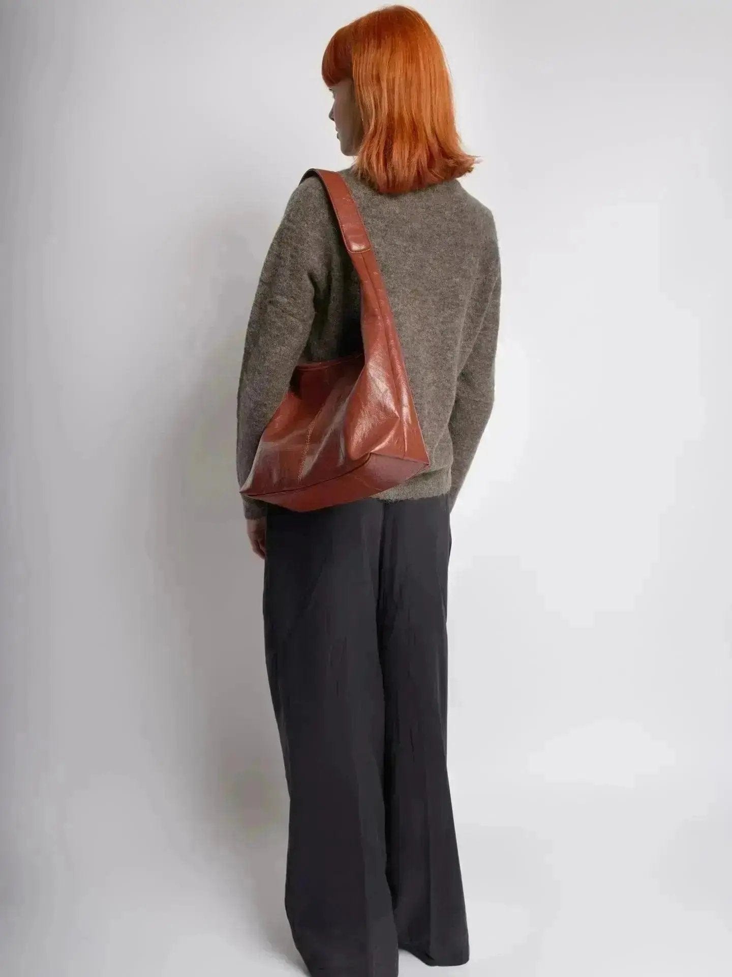 Scarlett Distressed Leather Tote Noirvere