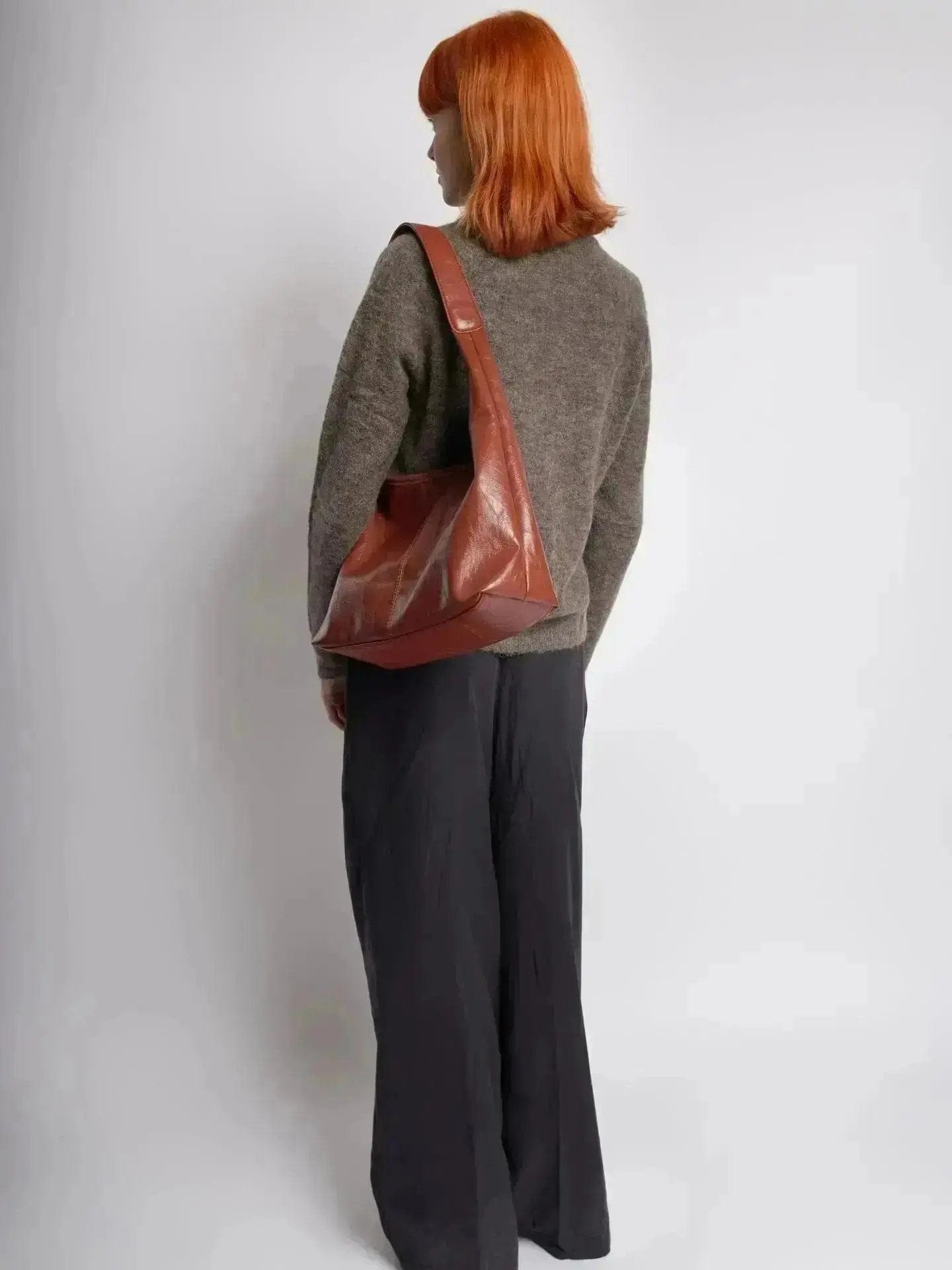 Scarlett Distressed Leather Tote Noirvere