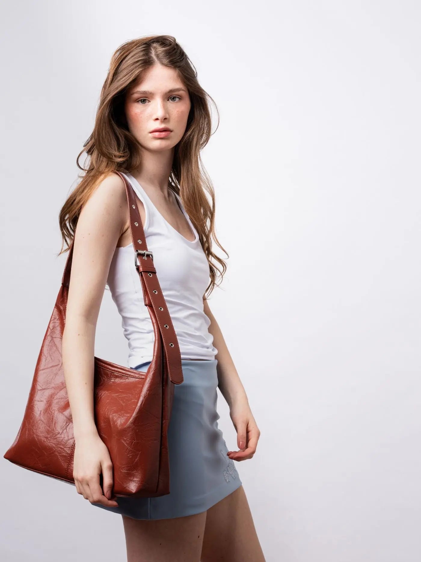 Crossbody Scarlett Distressed Leather Tote Noirvere