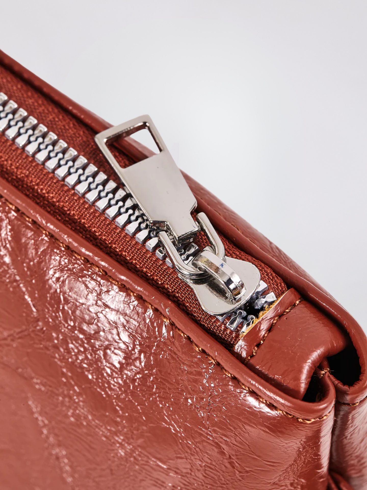 Scarlett Mini Pouch Noirvere