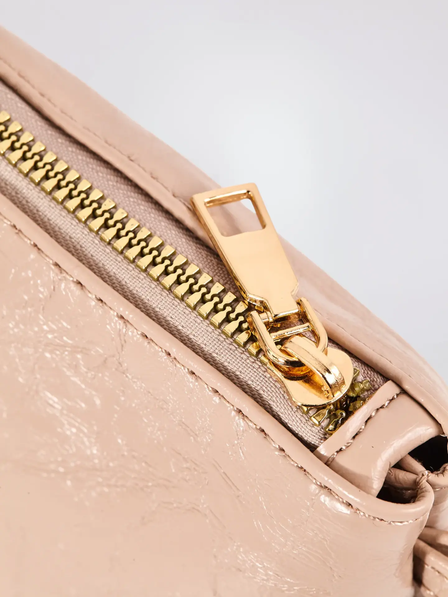 Scarlett Mini Pouch Noirvere