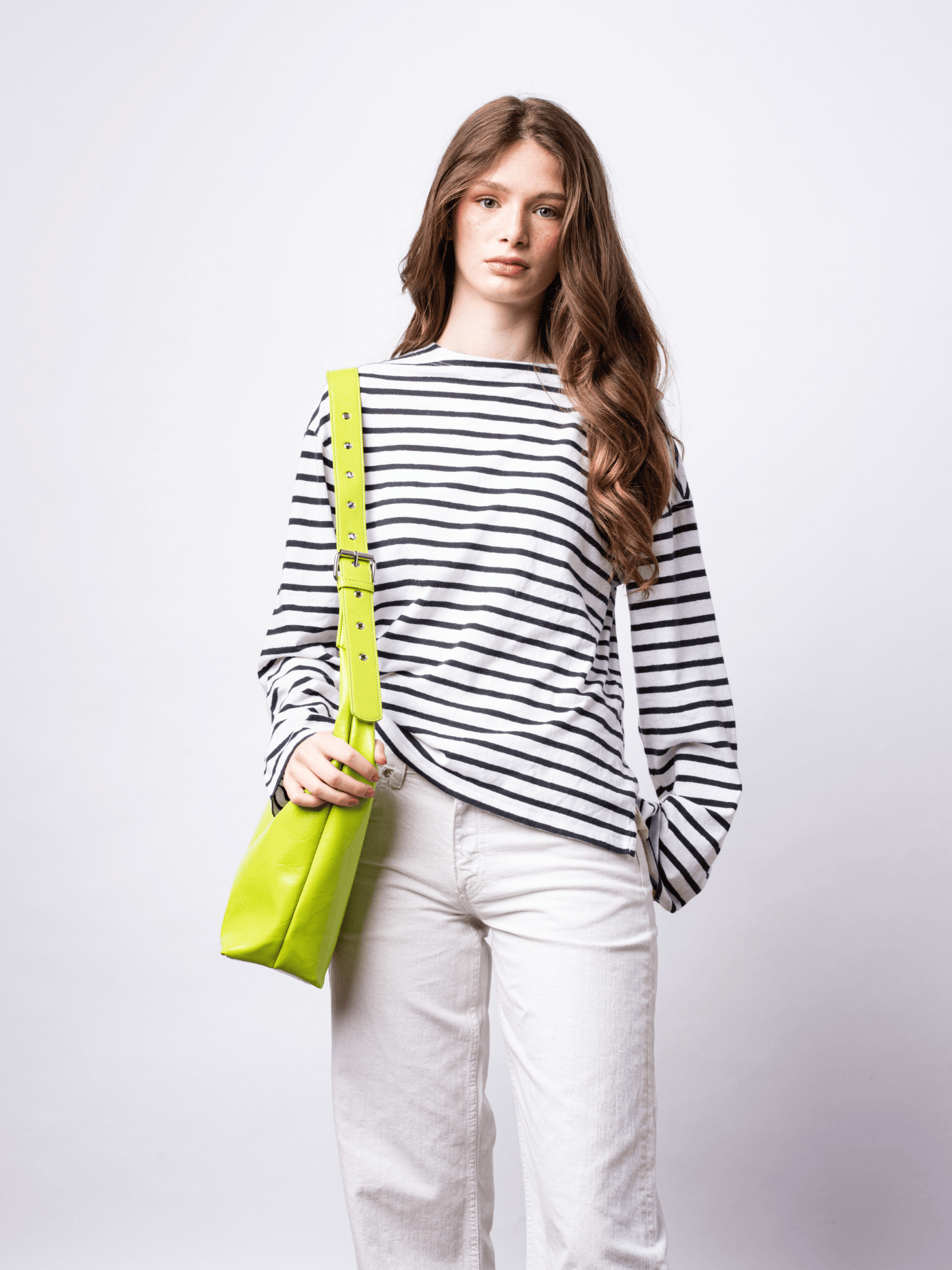 Crossbody Scarlett Distressed Leather Tote Noirvere