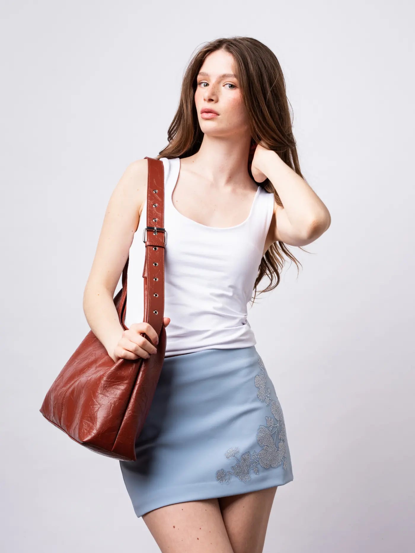 Crossbody Scarlett Distressed Leather Tote Noirvere