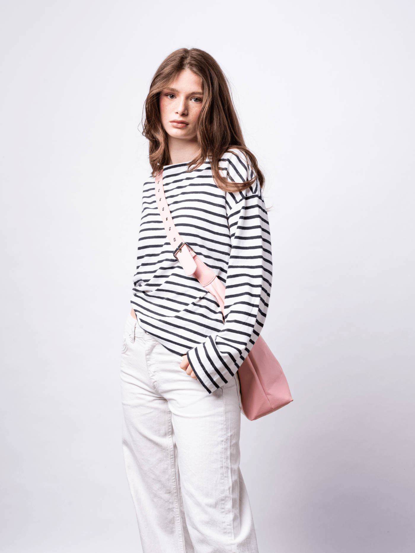 Crossbody Scarlett Distressed Leather Tote Noirvere