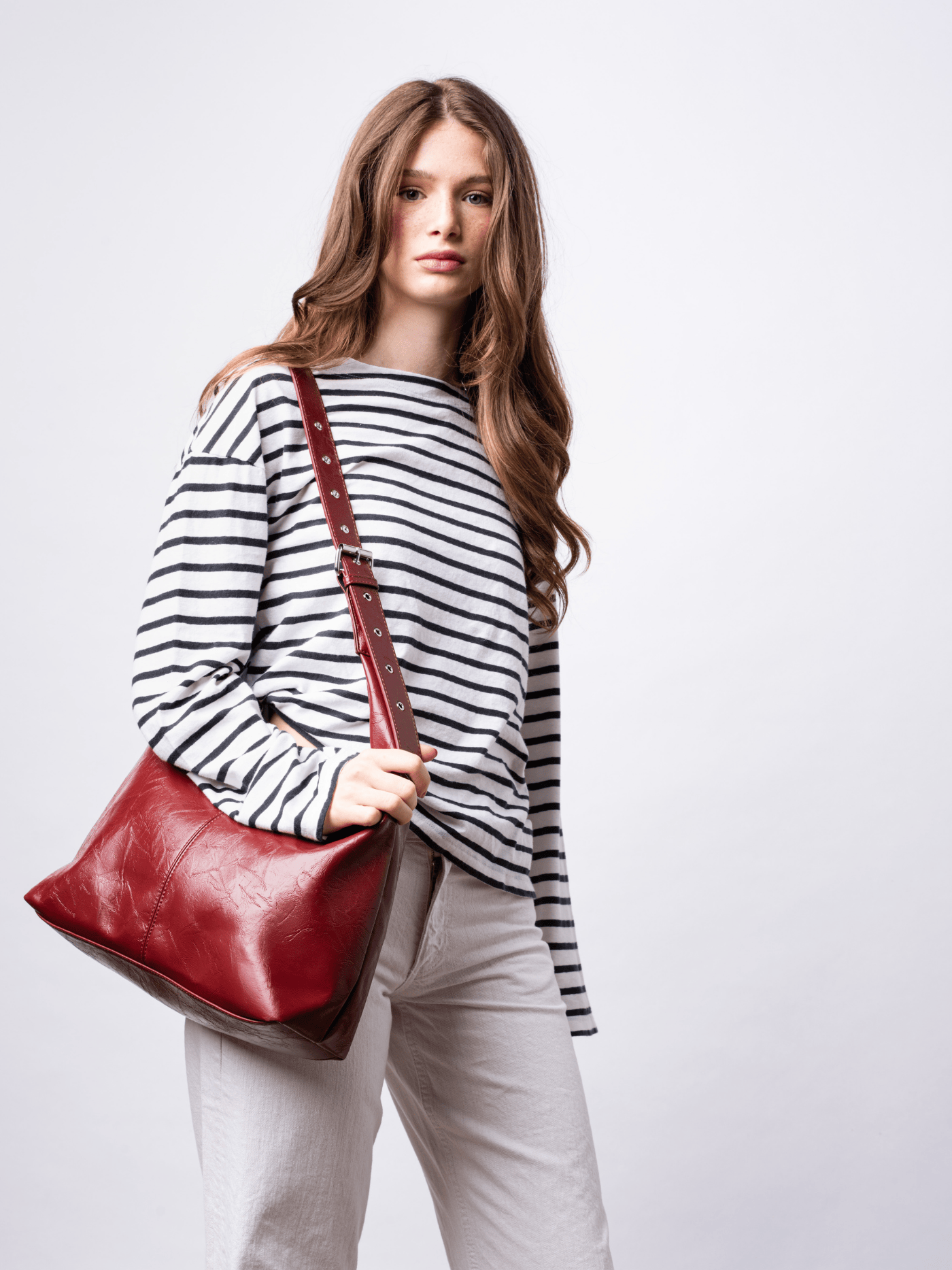 Crossbody Scarlett Distressed Leather Tote Noirvere