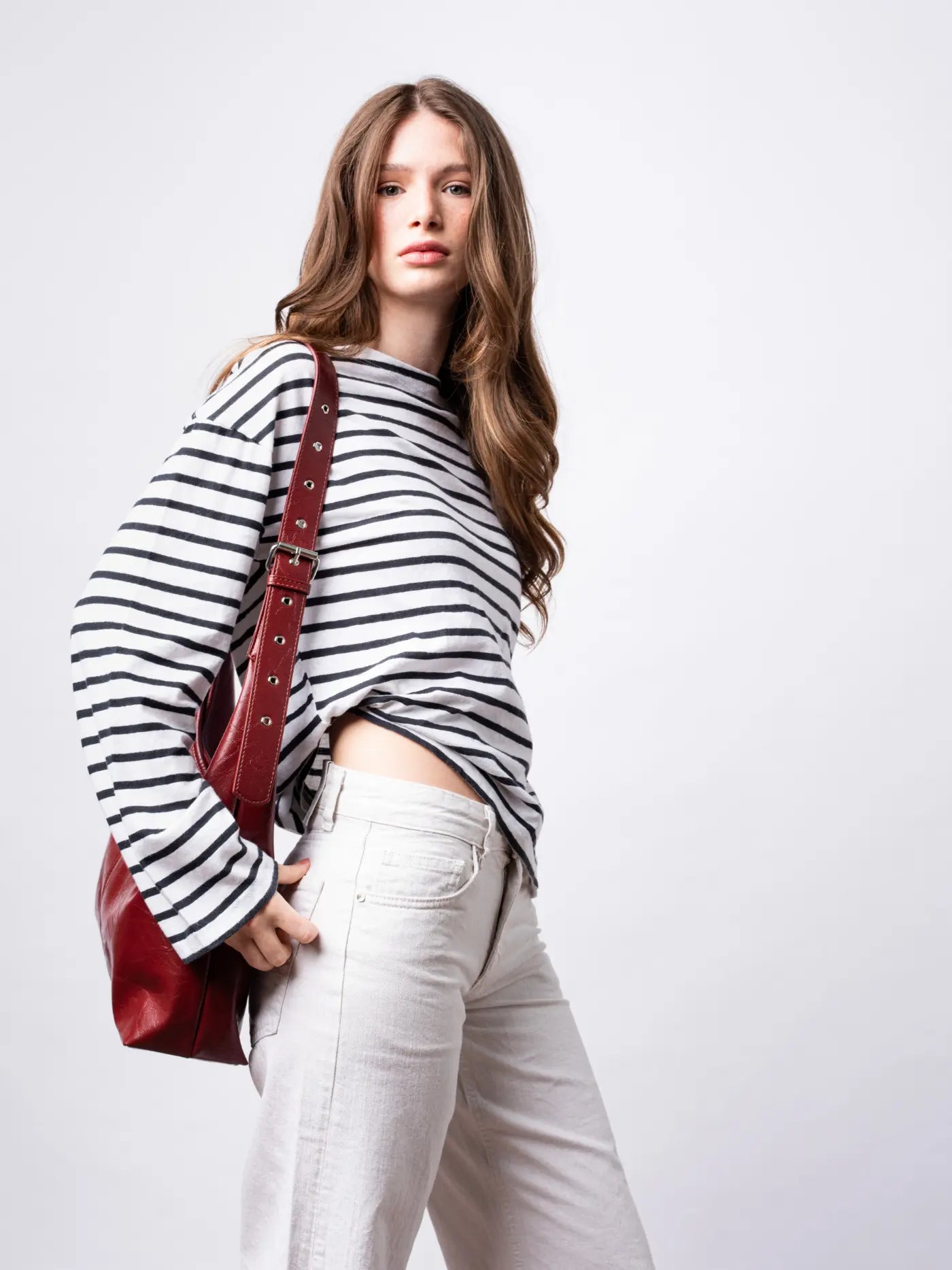 Crossbody Scarlett Distressed Leather Tote Noirvere