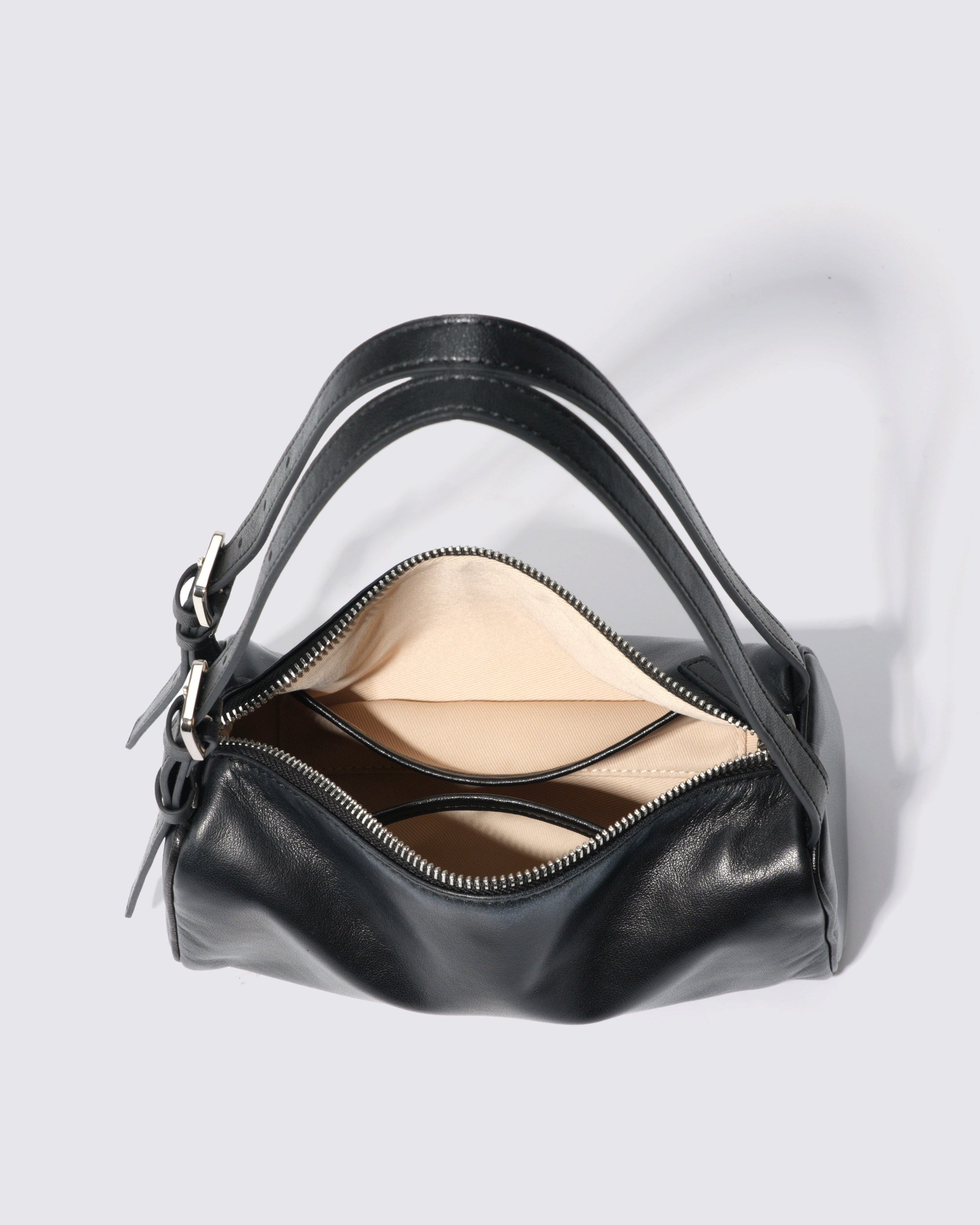 Silvia Little Carry Noirvere