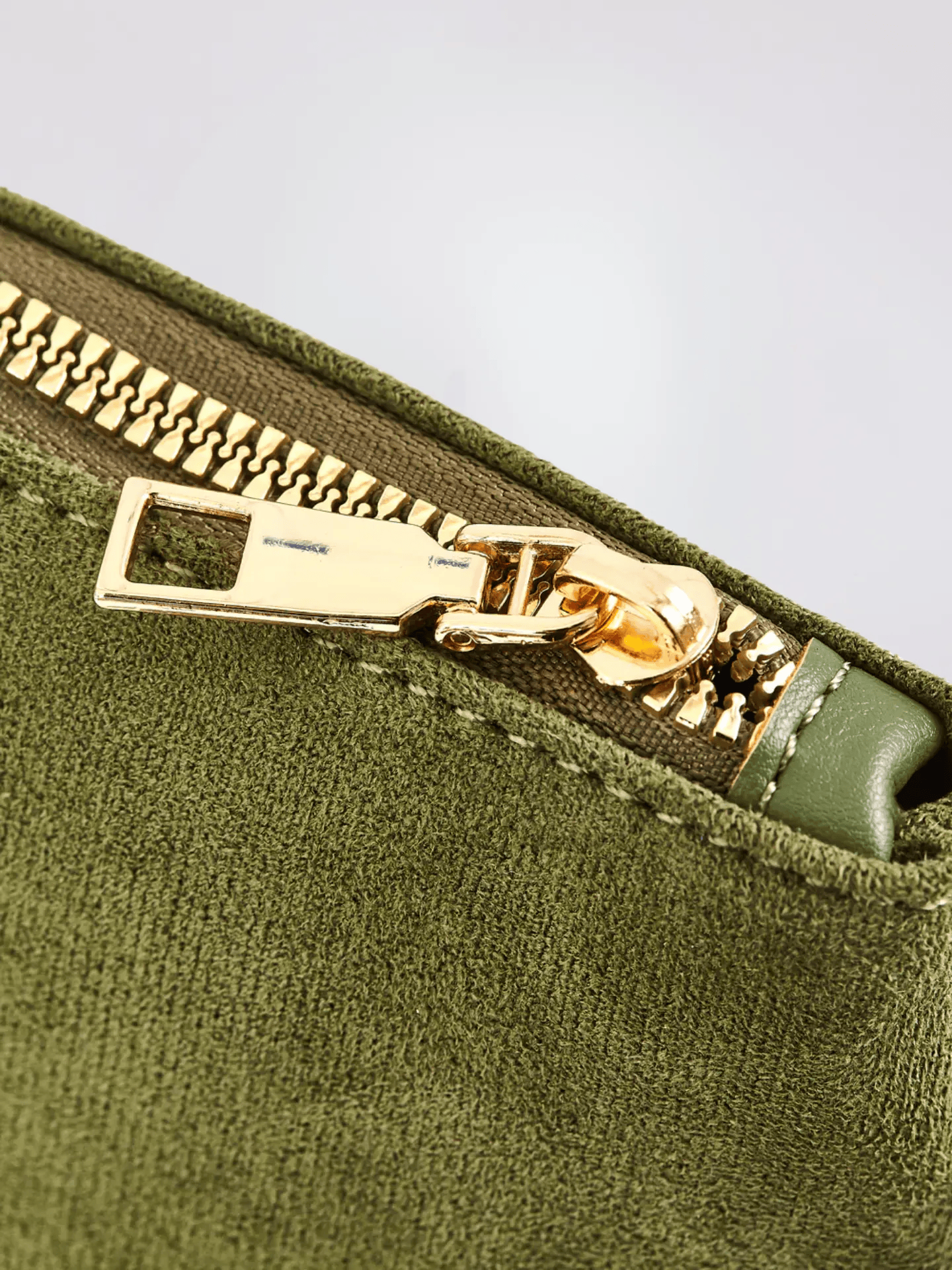 Suede Mini Pouch Noirvere