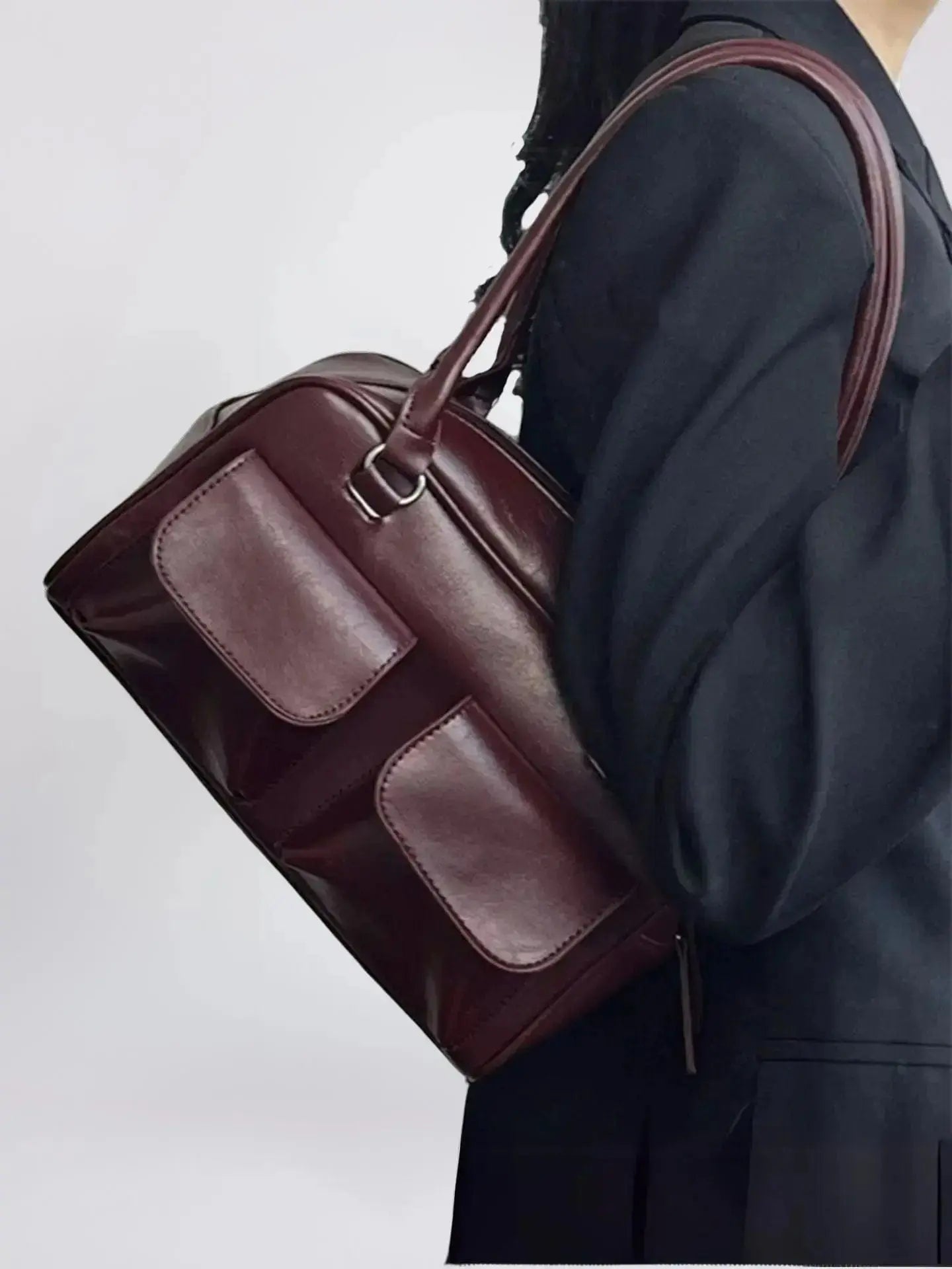 Sleek Daily Leather Carry Noirvere