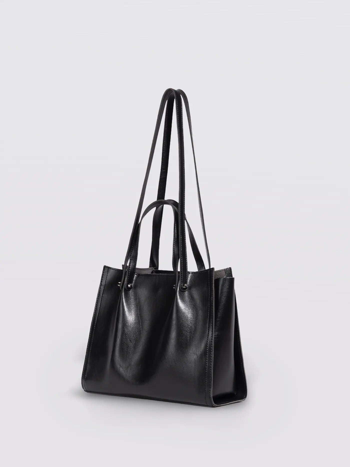 Paola Carryall Tote Noirvere