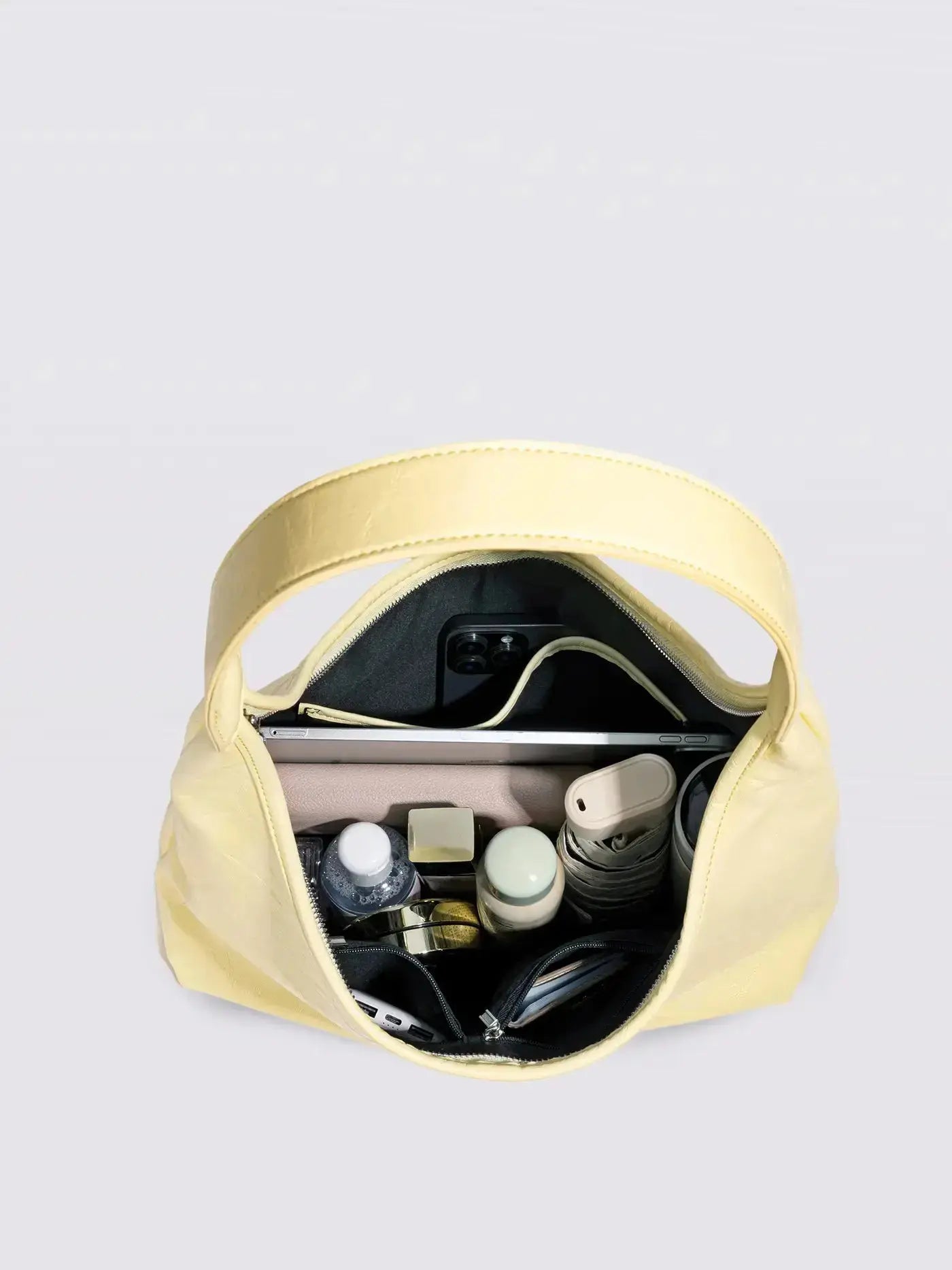 Scarlett Distressed Leather Tote Noirvere