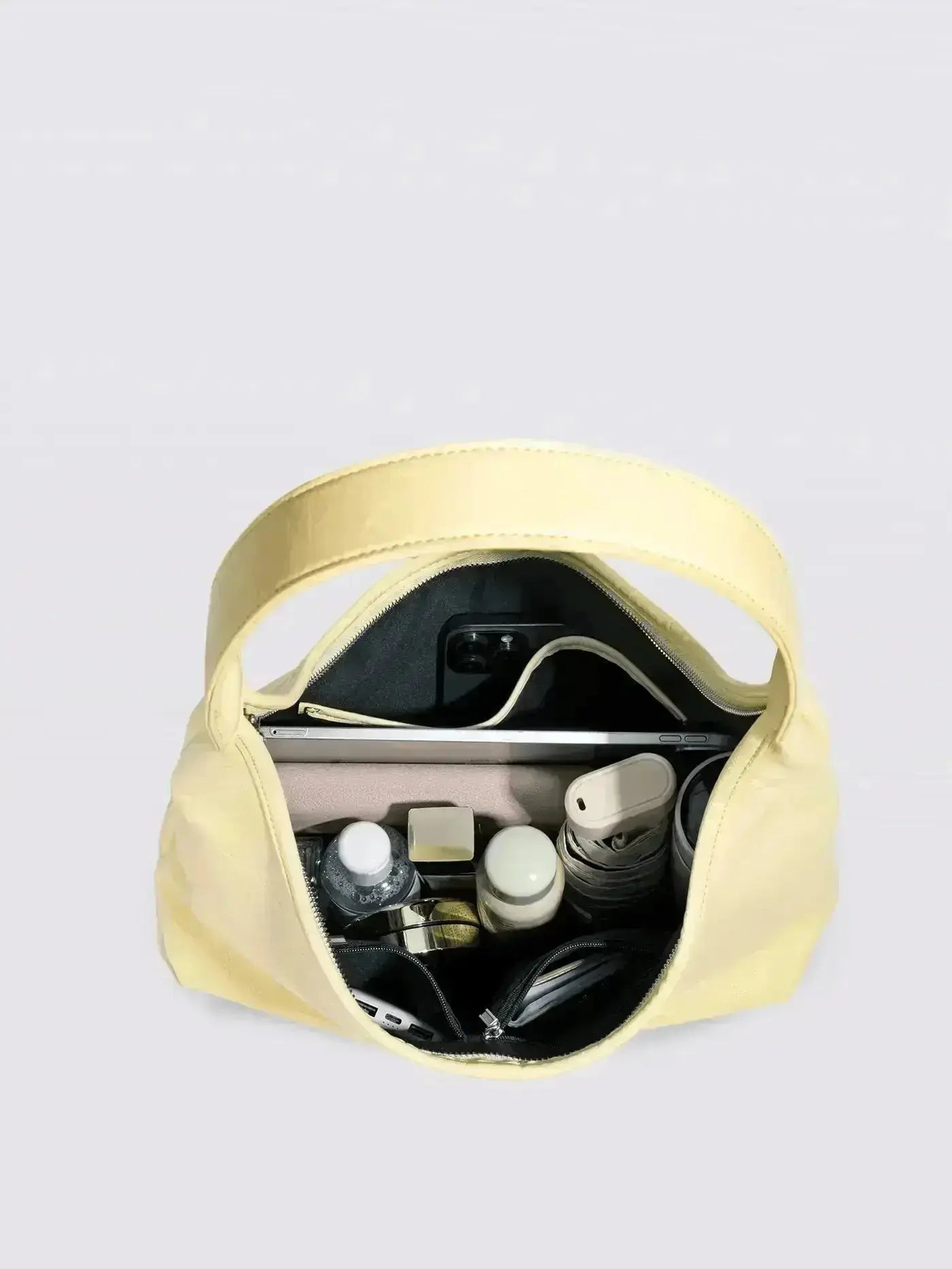 Scarlett Distressed Leather Tote Noirvere