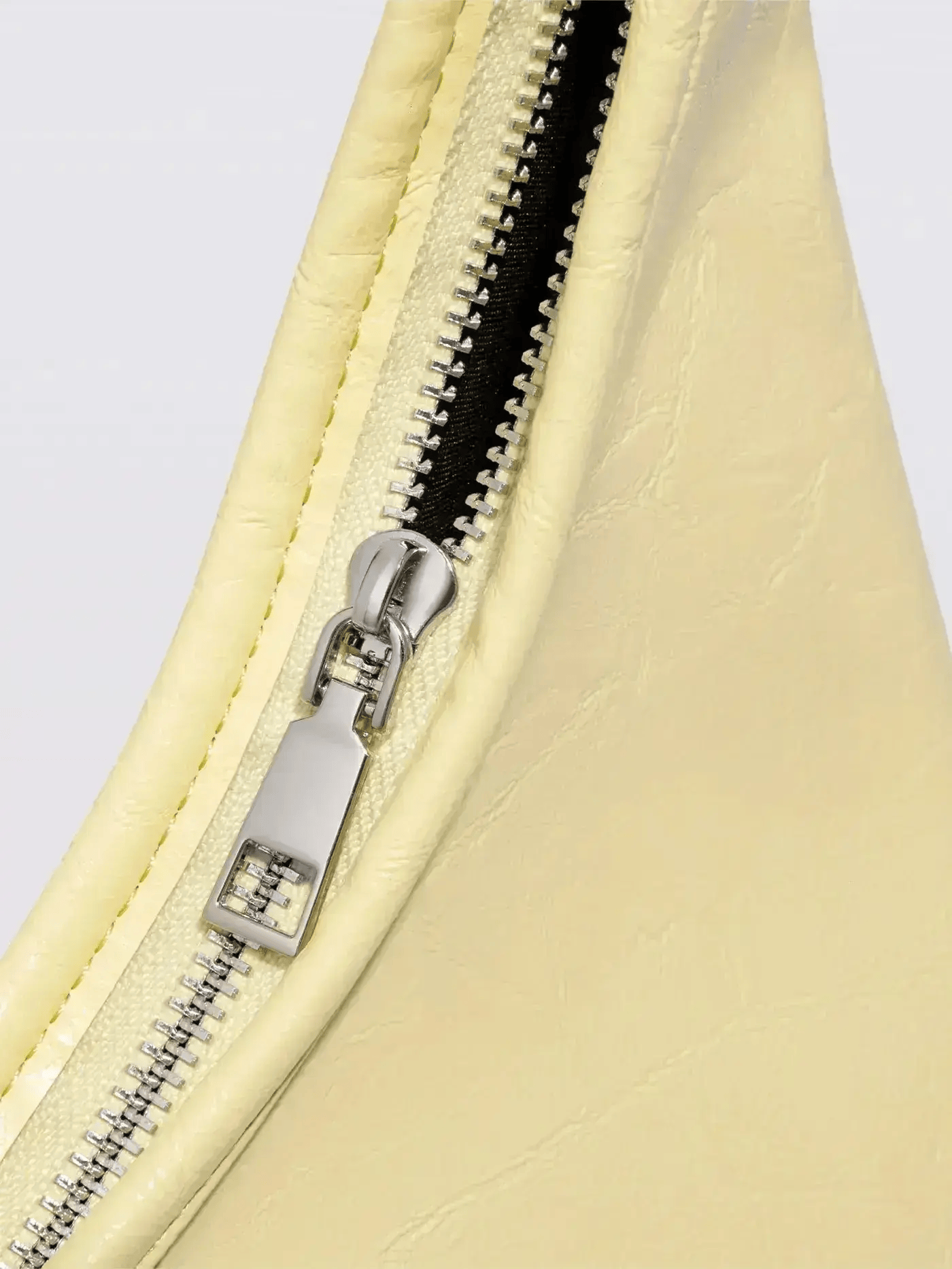 Scarlett Distressed Leather Tote Noirvere