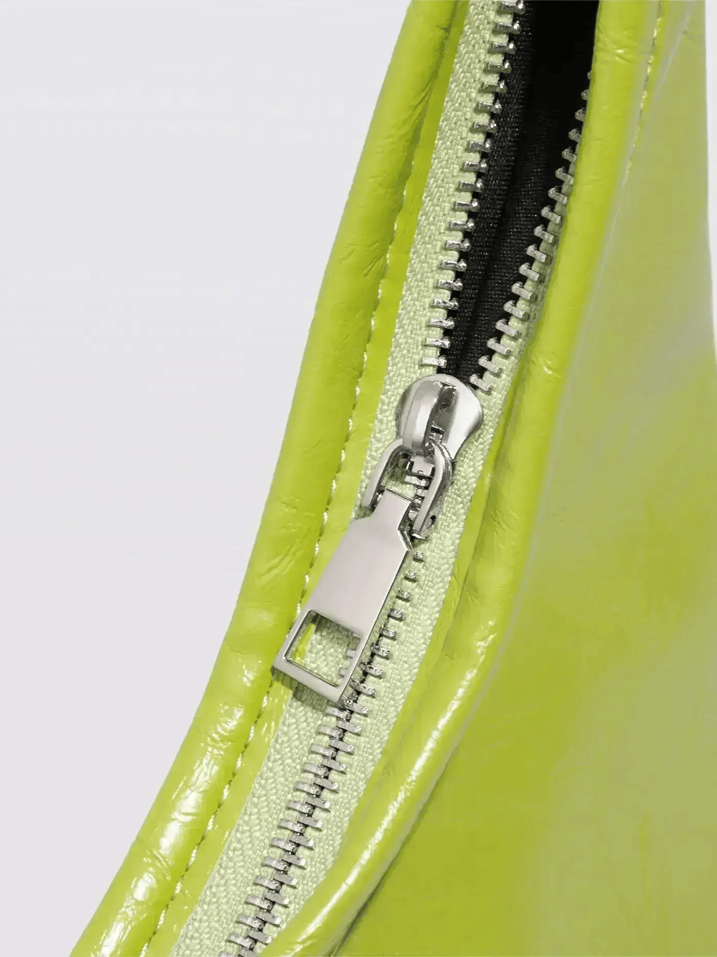 Scarlett Distressed Leather Tote Noirvere