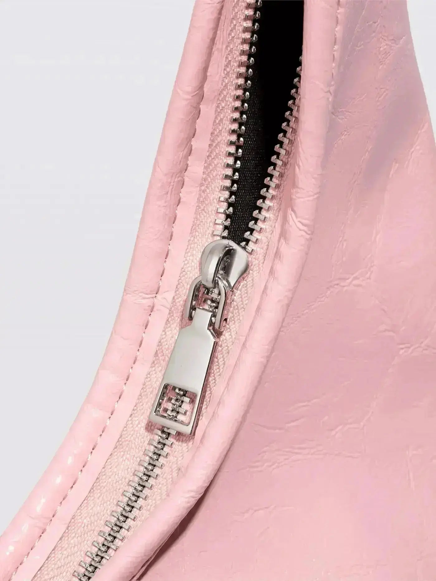 Scarlett Distressed Leather Tote Noirvere