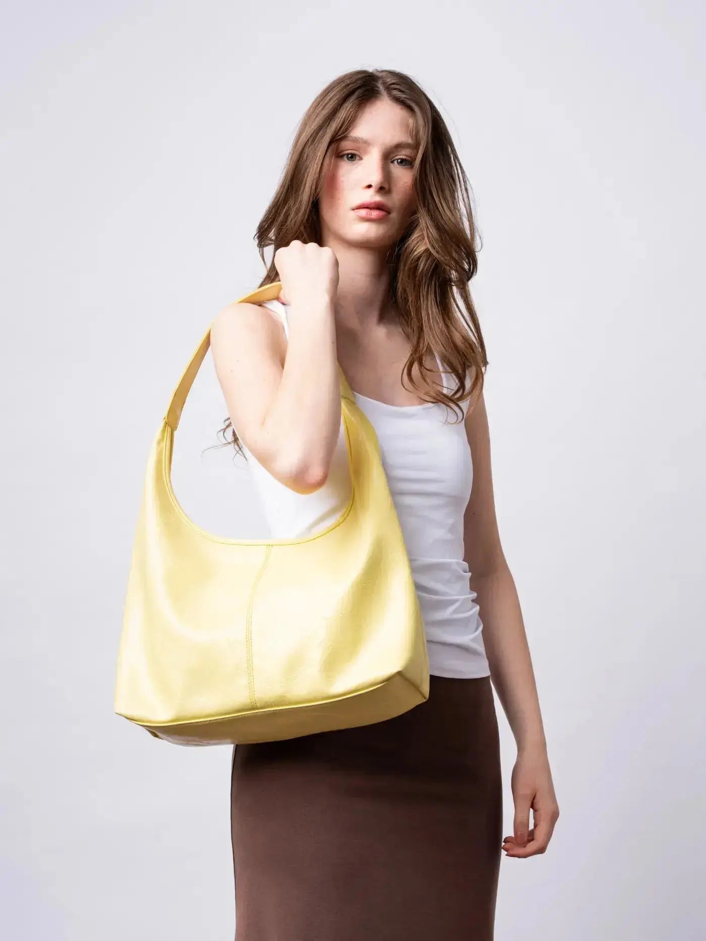 Scarlett Distressed Leather Tote Noirvere