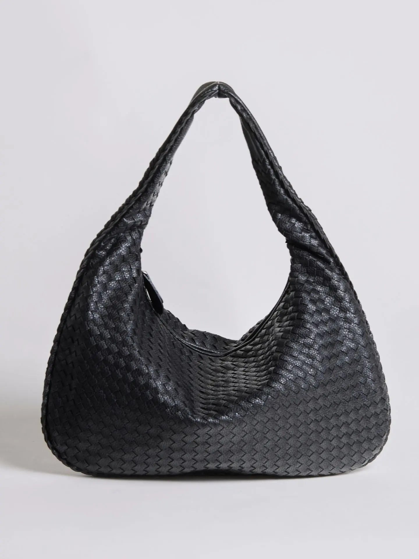 The One Shoulder Wonder Noirvere