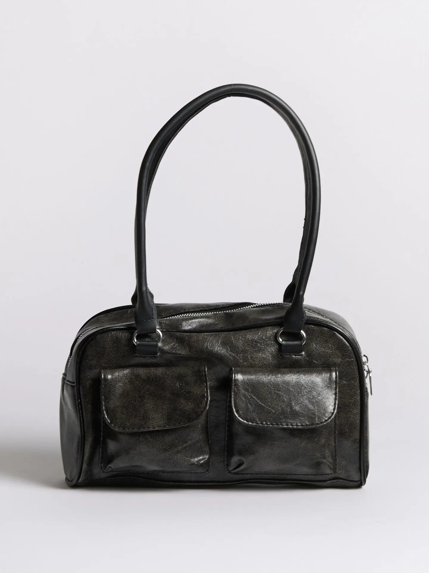 Sleek Distressed Leather Carry Noirvere