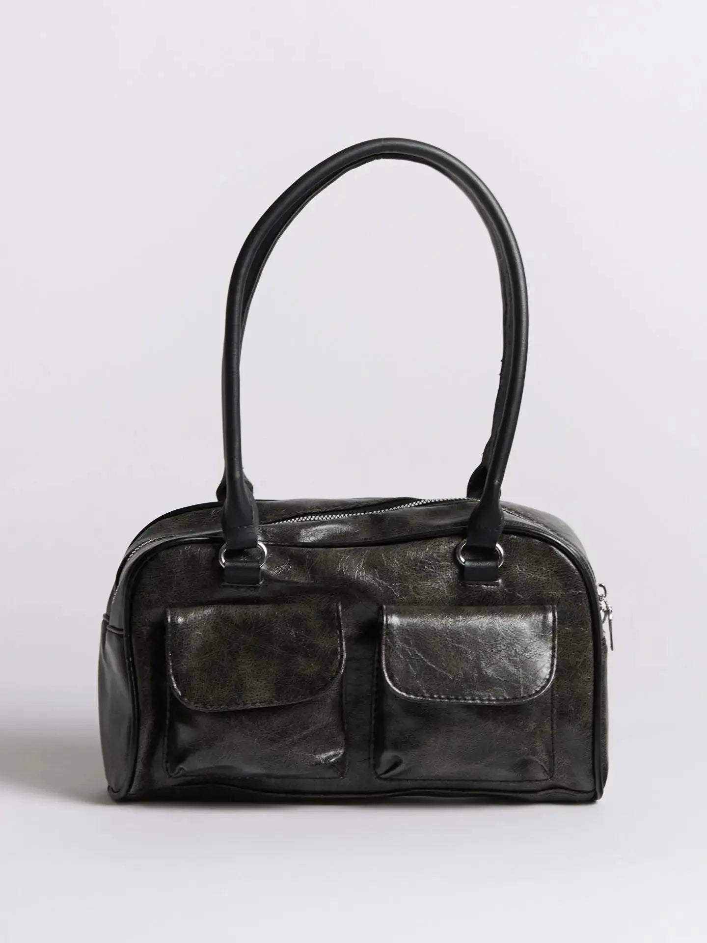 Sleek Distressed Leather Carry Noirvere