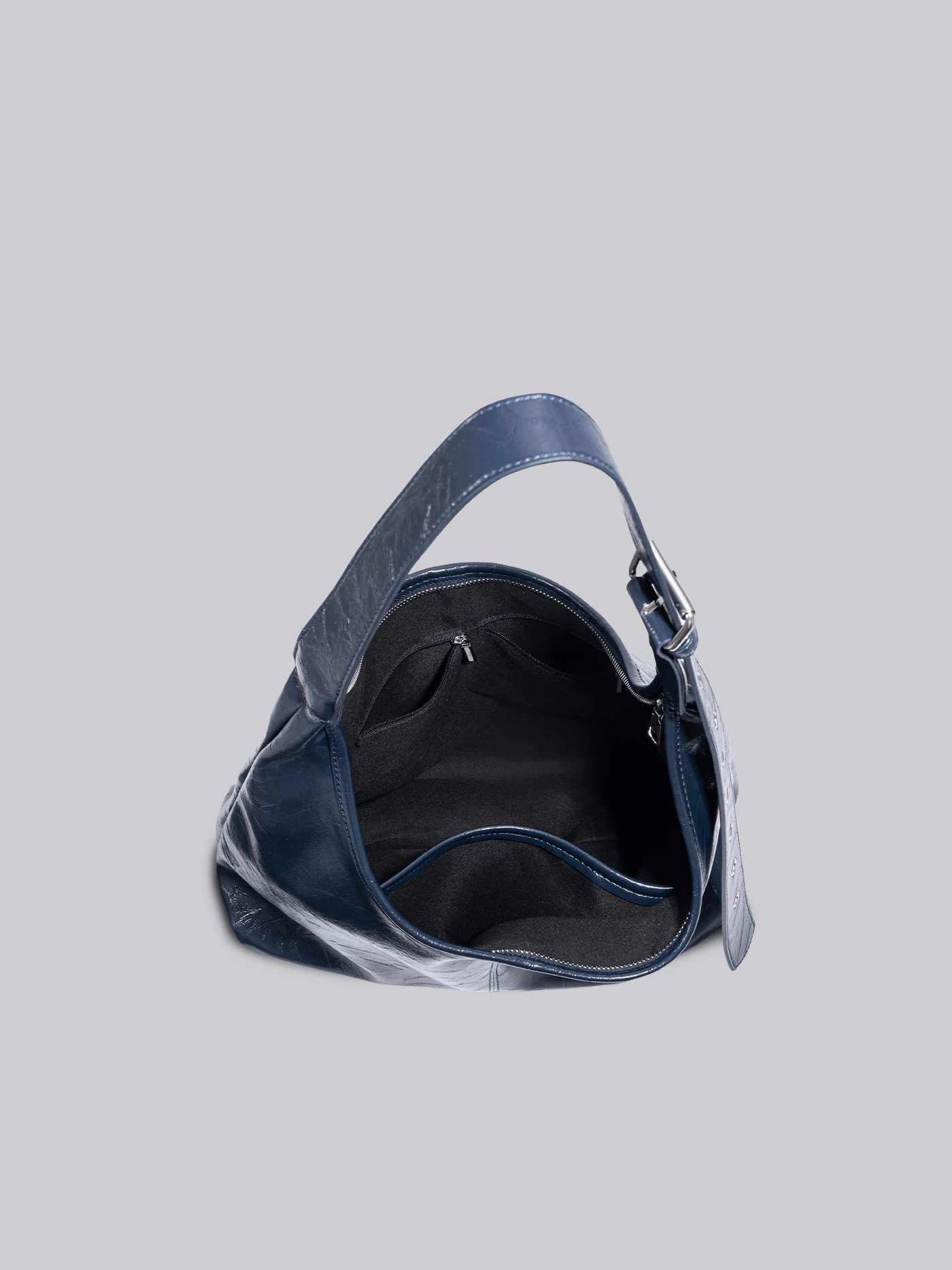 Crossbody Scarlett Distressed Leather Tote Noirvere