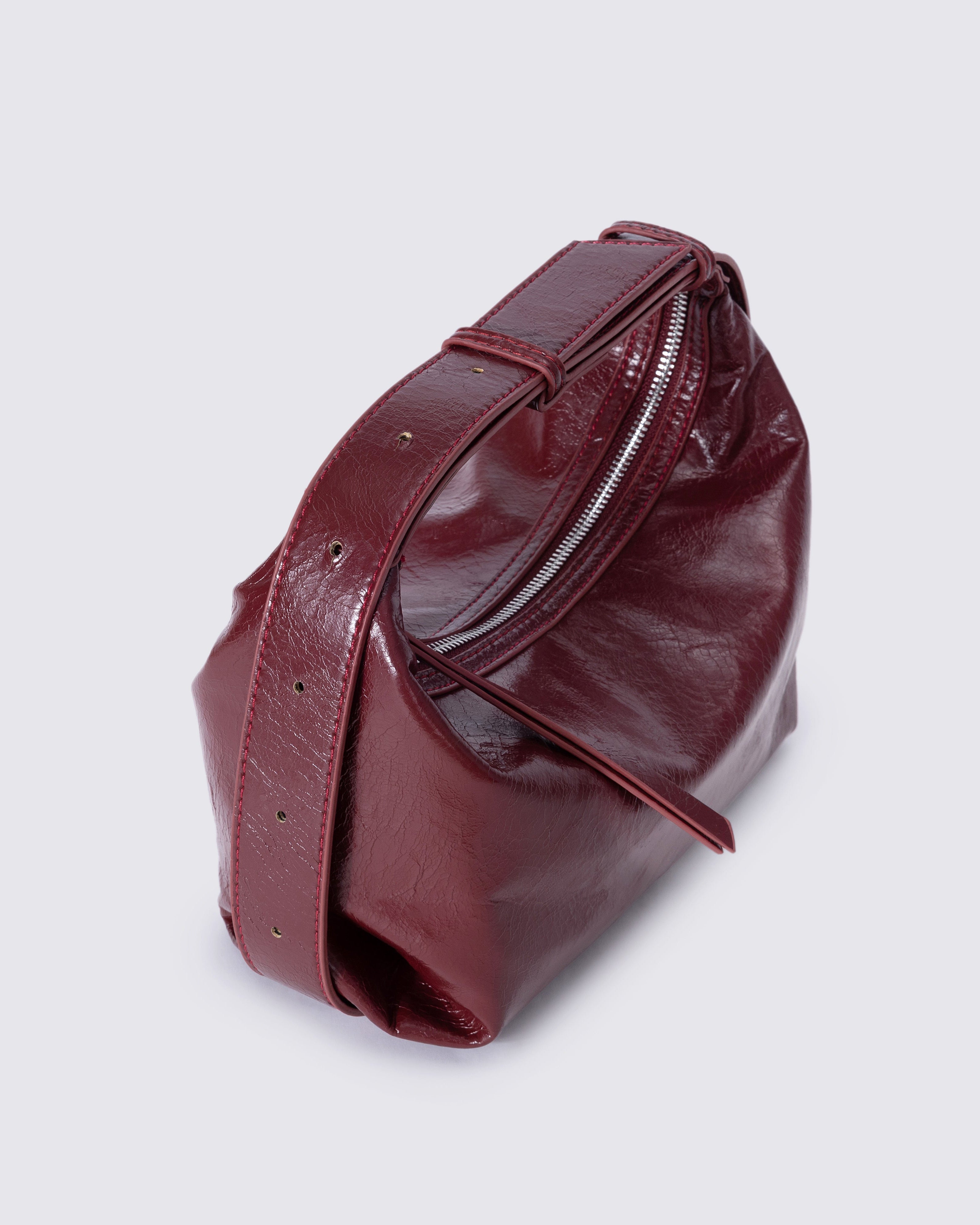 Frida Distressed Leather Sling Noirvere